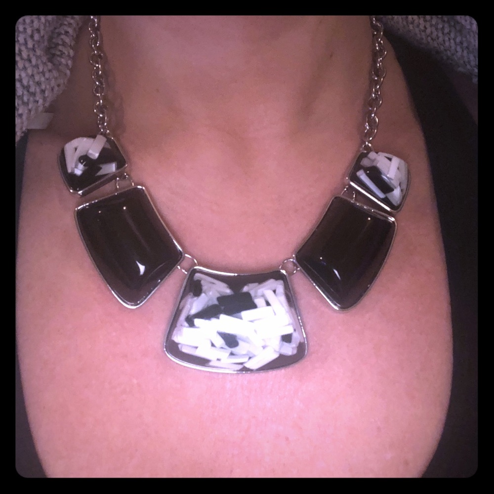 Black and white necklace